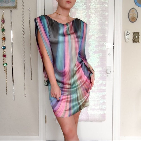 🚫SOLD🚫 Elizabeth & James Fractal Shift Dress - Picture 4 of 5